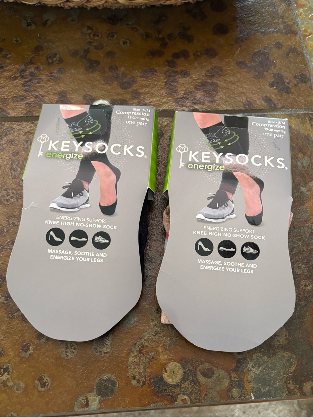 NWT 2 Pair Keysocks